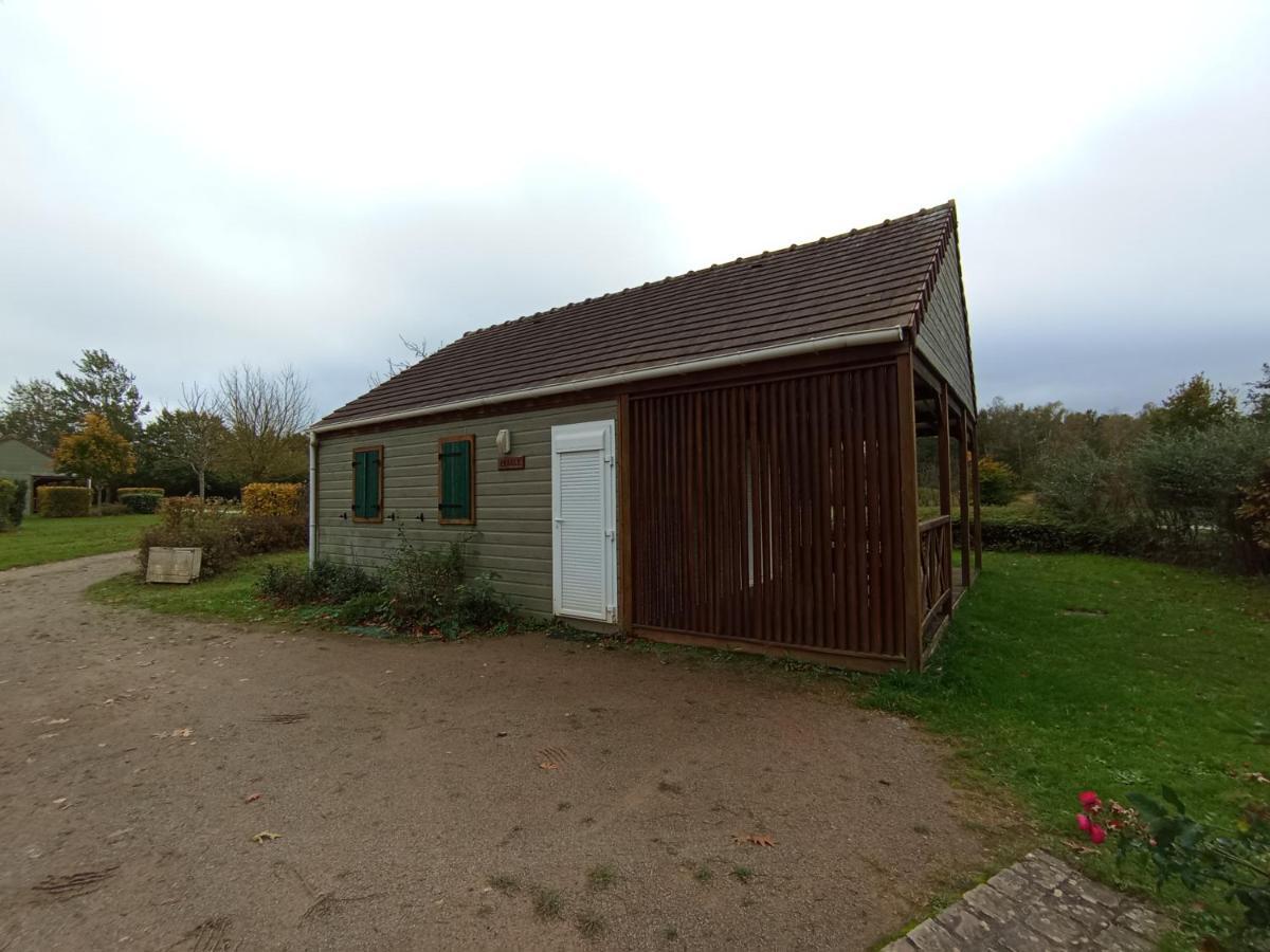 Les Maisonnettes Du Lac - Base De Loisirs Lavare 外观 照片